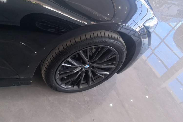 Used BMW 3 Series 2024 325Li M Sport Night Edition Package Right Rear Wheel Hub