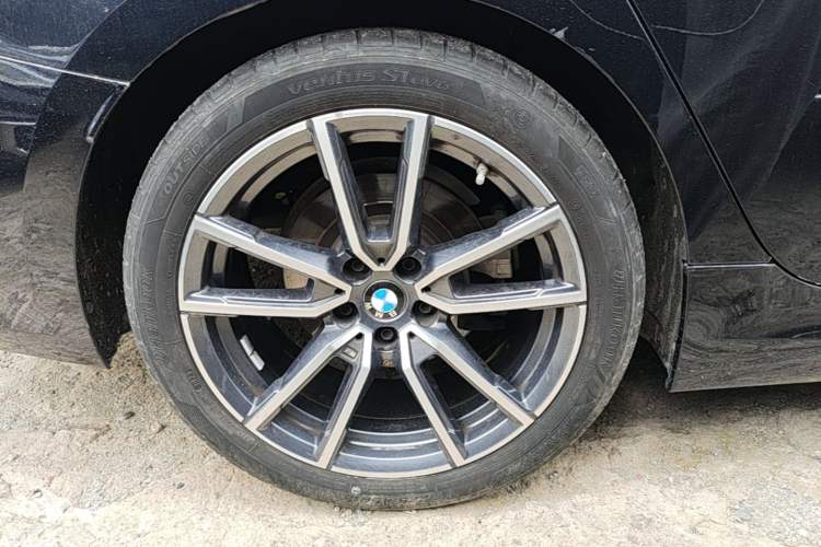 Used BMW 3 Series 2024 325Li M Sport Package Right Rear Wheel Hub