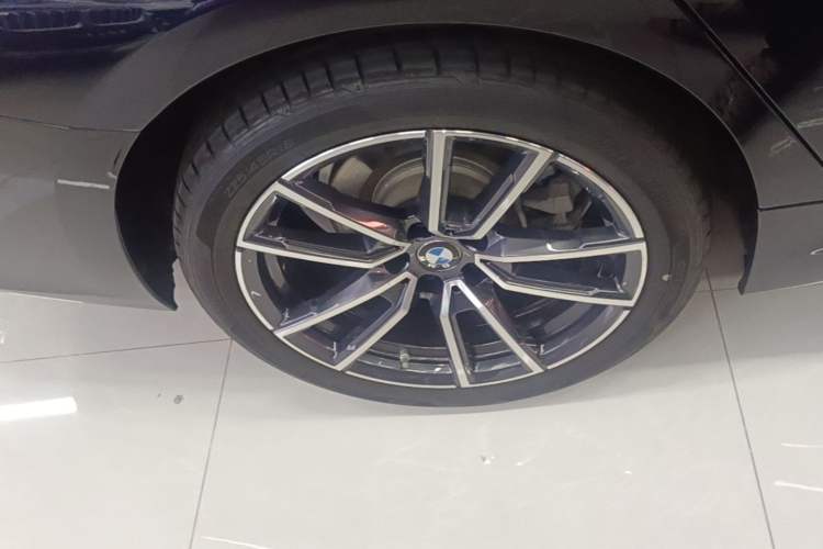 Used BMW 3 Series 2024 325Li M Sport Package Right Rear Wheel Hub