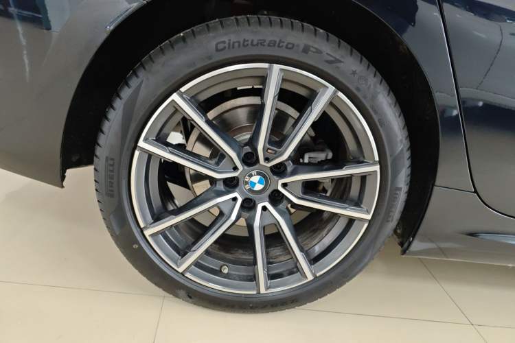 Used BMW 3 Series 2024 325Li M Sport Package Right Rear Wheel Hub