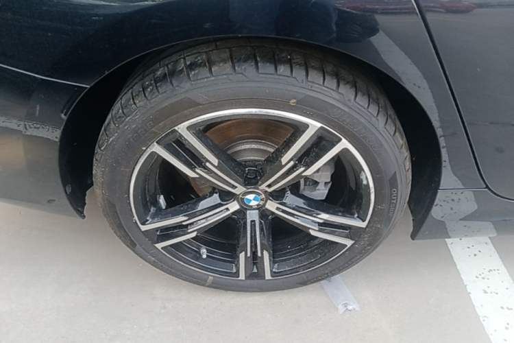 Used BMW 3 Series 2024 325i M Sport Package Right Rear Wheel Hub