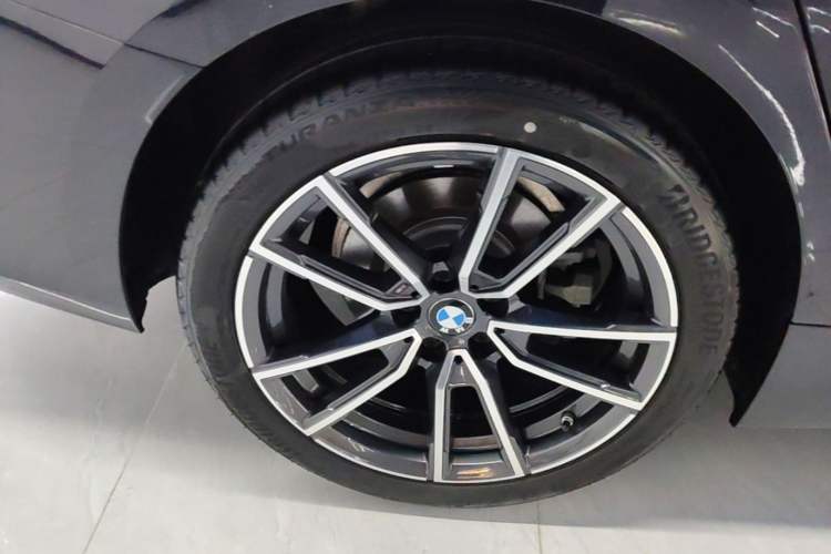 Used BMW 3 Series 2024 325Li M Sport Package Right Rear Wheel Hub