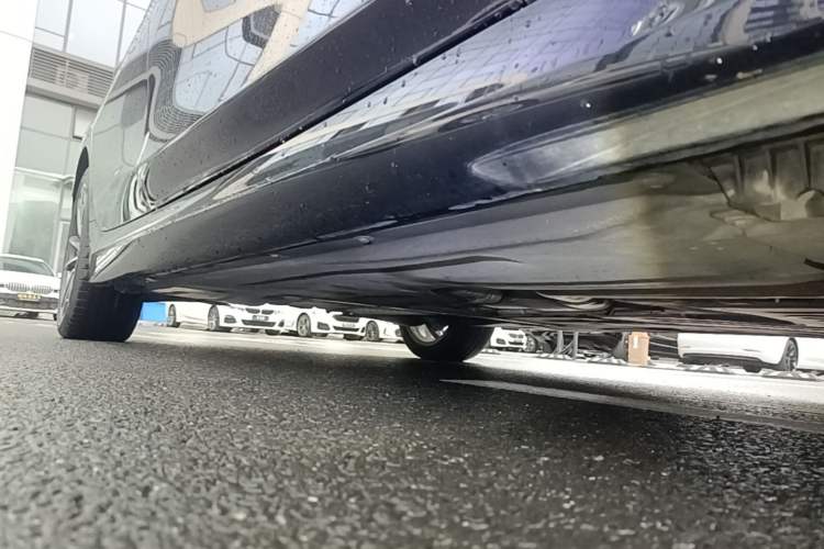 Used BMW 3 Series 2024 325Li M Sport Package Right Side Sill