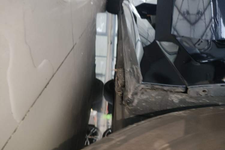 Used BMW 3 Series 2024 325i M Sport Package Right Side Sill