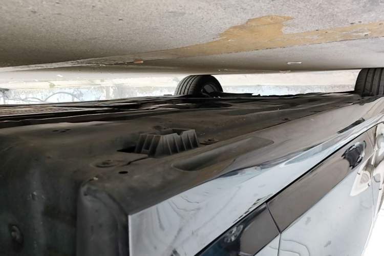 Used BMW 3 Series 2024 325Li M Sport Night Edition Package Right Side Sill