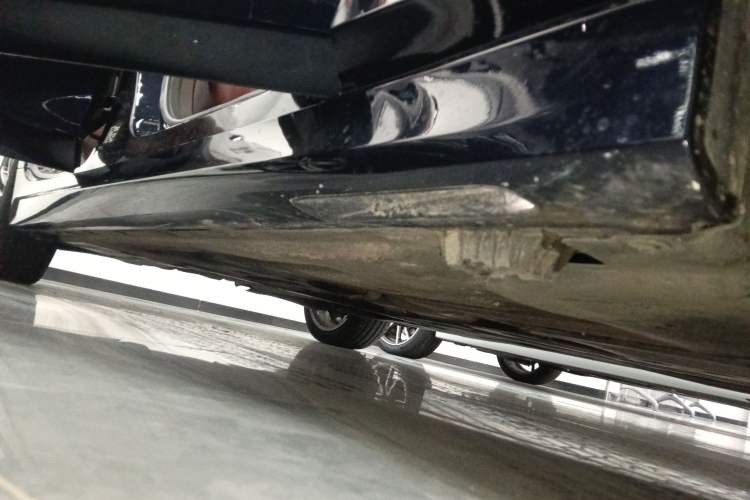 Used BMW 3 Series 2024 325Li M Sport Package Right Side Sill