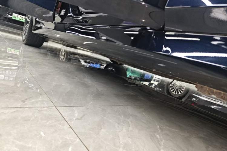 Used BMW 3 Series 2024 320Li M Sport Package Right Side Sill
