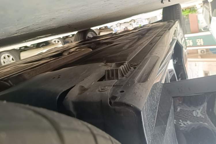Used BMW 3 Series 2024 325Li M Sport Night Edition Package Right Side Sill