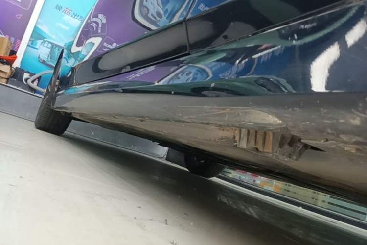 Used BMW 3 Series 2024 325Li M Sport Package Right Side Sill