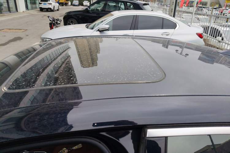 Used BMW 3 Series 2024 325i M Sport Package Roof