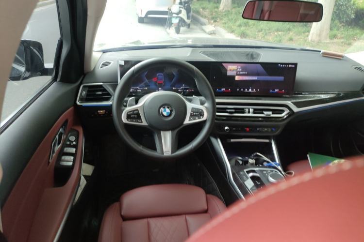 Used BMW 3 Series 2024 325Li M Sport Package Steering Wheel