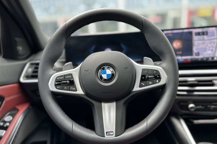 Used BMW 3 Series 2024 325i M Sport Night Edition Package Steering Wheel