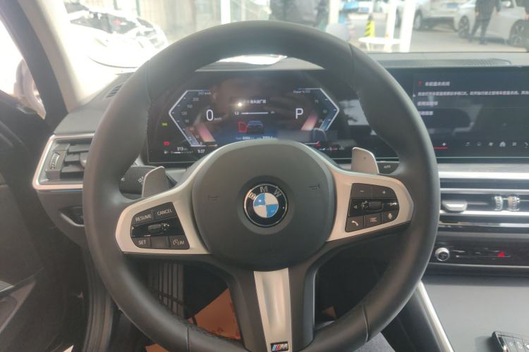 Used BMW 3 Series 2024 325i M Sport Package Steering Wheel