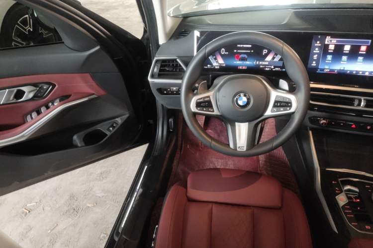 Used BMW 3 Series 2024 325Li M Sport Package Steering Wheel
