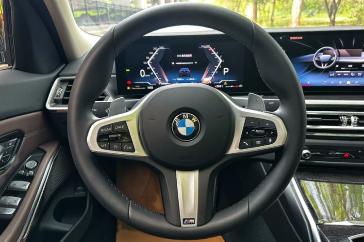 Used BMW 3 Series 2024 325Li M Sport Package Steering Wheel