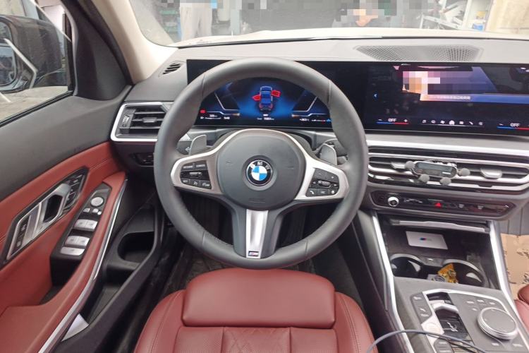 Used BMW 3 Series 2024 325i M Sport Package Steering Wheel