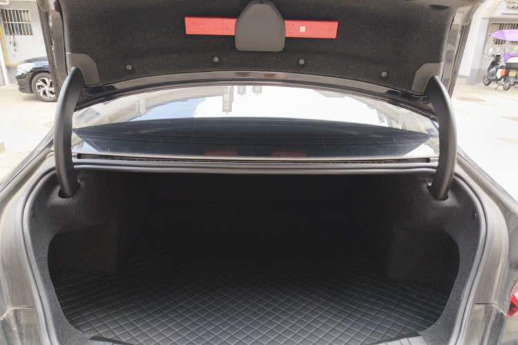 Used BMW 3 Series 2024 325Li M Sport Package Trunk