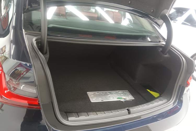 Used BMW 3 Series 2024 325Li M Sport Package Trunk