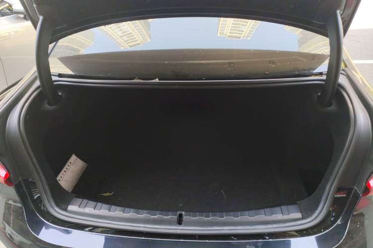 Used BMW 3 Series 2024 325i M Sport Package Trunk