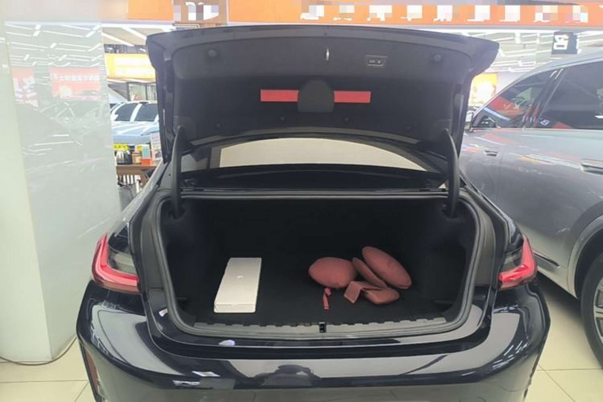 Used BMW 3 Series 2024 325Li M Sport Night Edition Package Trunk