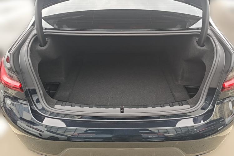 Used BMW 3 Series 2024 325i M Sport Night Edition Package Trunk