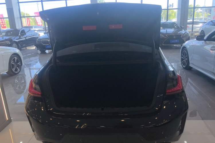 Used BMW 3 Series 2024 325Li M Sport Night Edition Package Trunk
