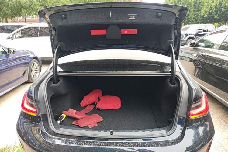 Used BMW 3 Series 2024 325Li M Sport Package Trunk