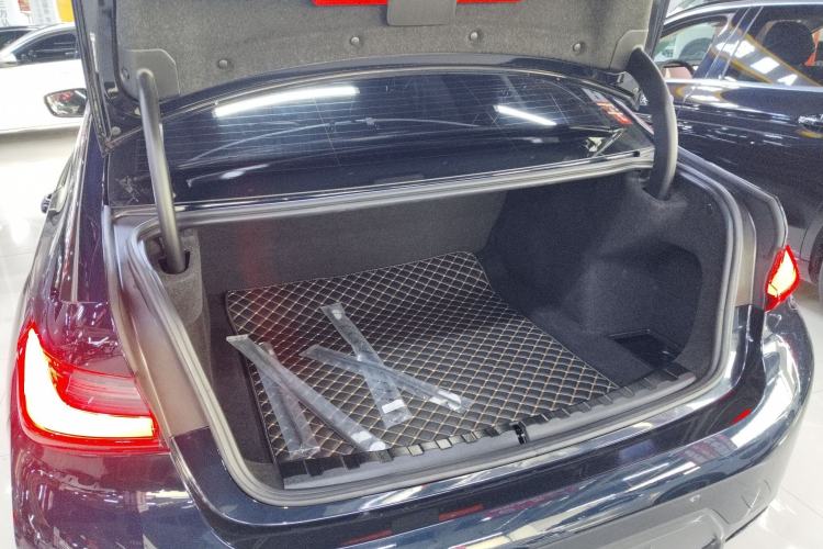 Used BMW 3 Series 2024 325Li M Sport Night Edition Package Trunk