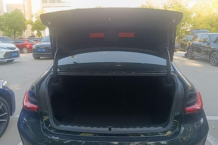 Used BMW 3 Series 2024 325i M Sport Package Trunk