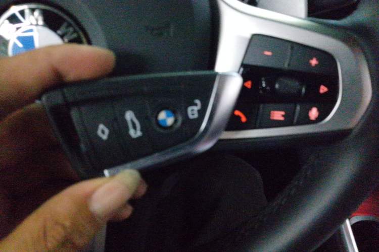 Used BMW 3 Series 2024 325Li M Sport Night Edition Package Vehicle Key