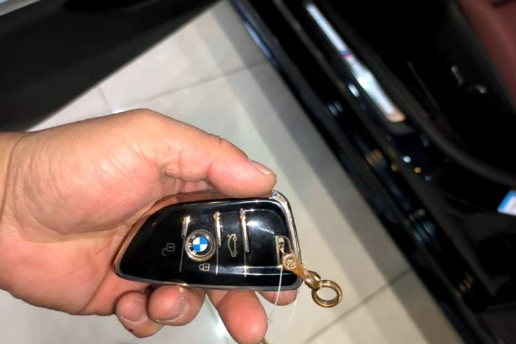 Used BMW 3 Series 2024 325i M Sport Package Vehicle Key