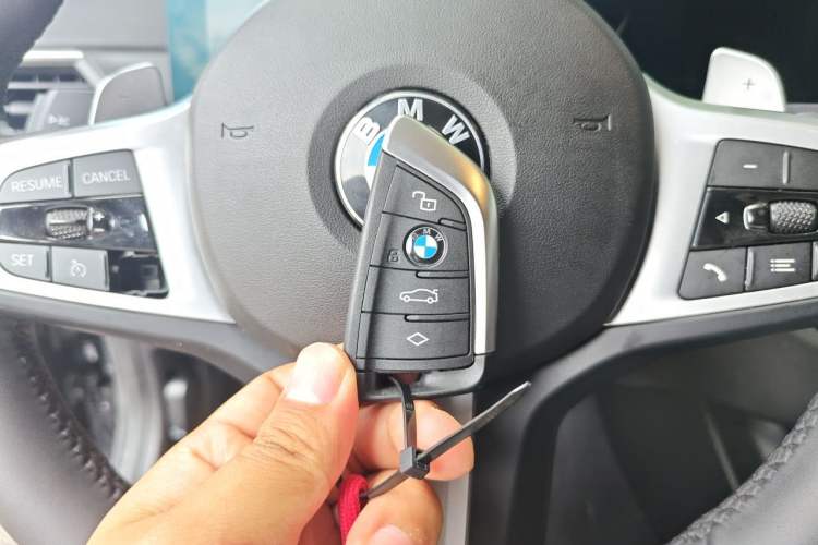 Used BMW 3 Series 2024 325i M Sport Package Vehicle Key