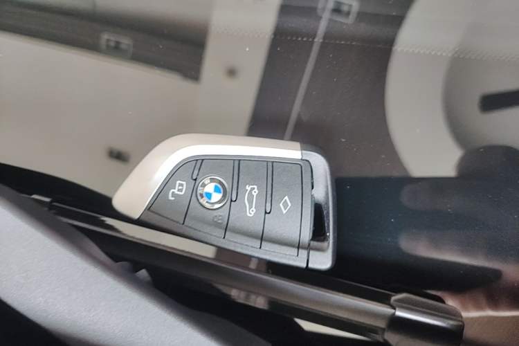 Used BMW 3 Series 2024 330Li M Sport Night Edition Package Vehicle Key