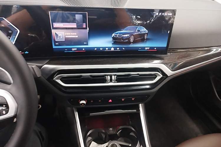 Used BMW 3 Series 2024 325Li M Sport Package Audio And AC Panel