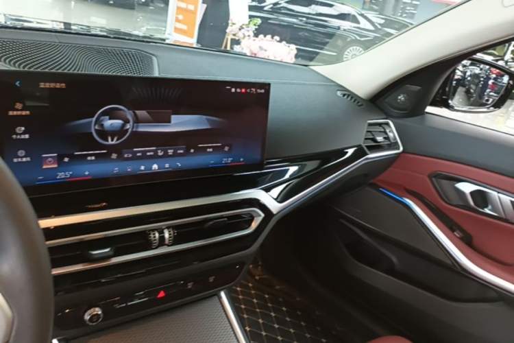 Used BMW 3 Series 2024 325Li M Sport Night Edition Package Center Console