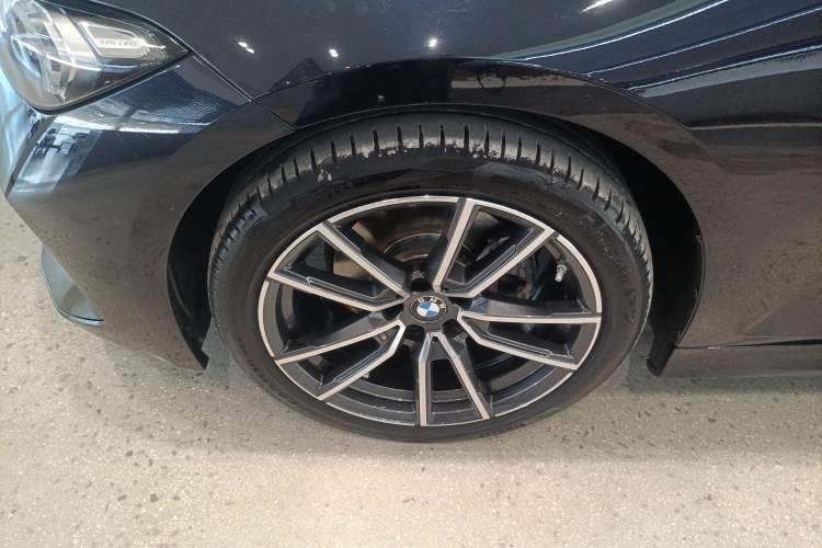Used BMW 3 Series 2024 325Li M Sport Package Exterior 4
