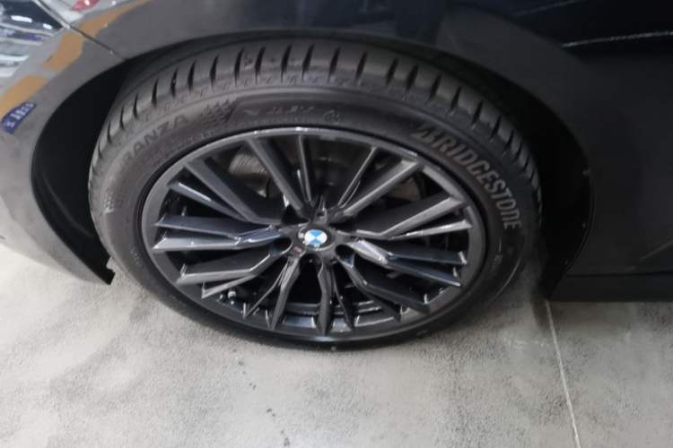 Used BMW 3 Series 2024 325Li M Sport Night Edition Package Exterior 4