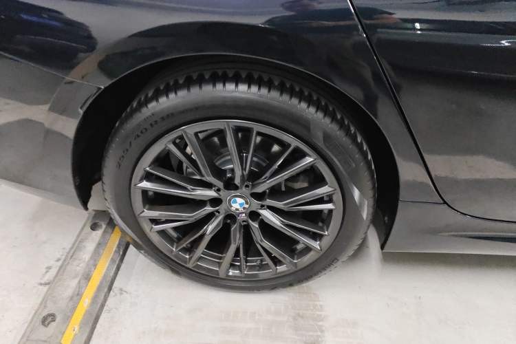 Used BMW 3 Series 2024 325Li M Sport Night Edition Package Exterior 5