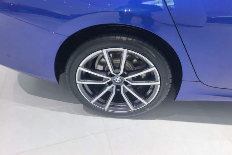 Used BMW 3 Series 2024 325Li M Sport Package Exterior 5