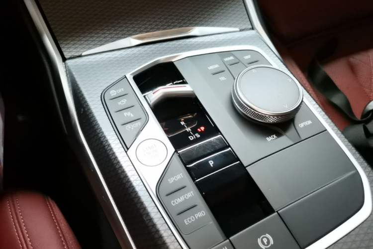 Used BMW 3 Series 2024 325Li M Sport Night Edition Package Gear Lever