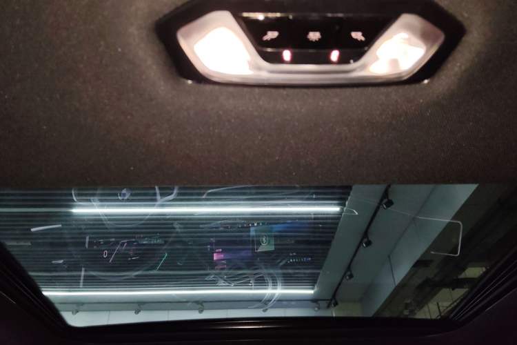 Used BMW 3 Series 2024 325i M Sport Night Edition Package Headliner
