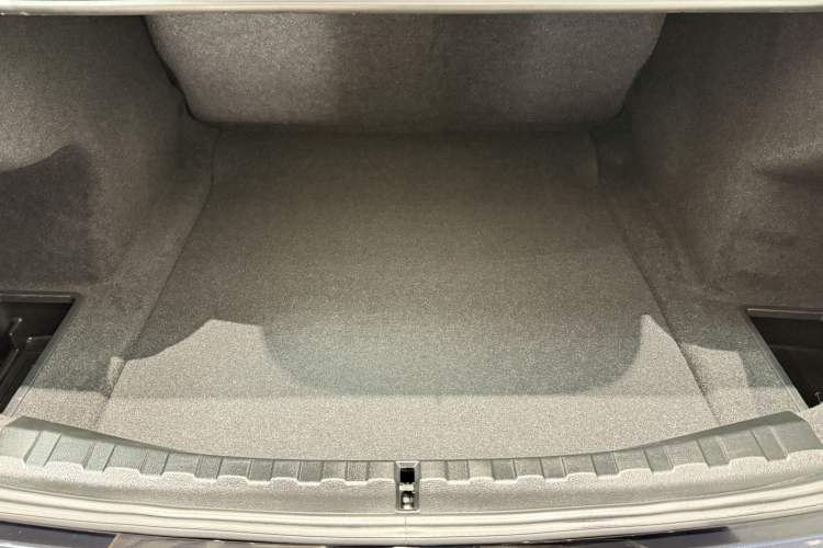 Used BMW 3 Series 2024 325Li M Sport Package Interior 5