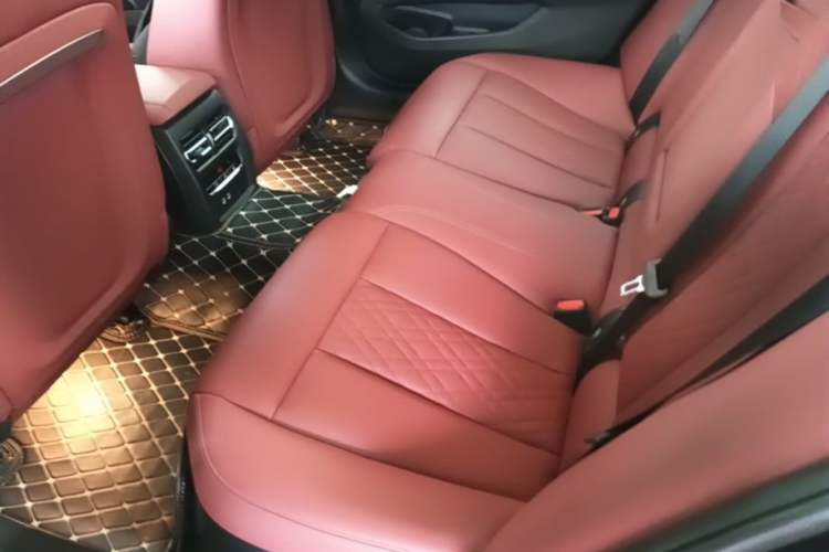 Used BMW 3 Series 2024 325Li M Sport Night Edition Package Left Rear Seat
