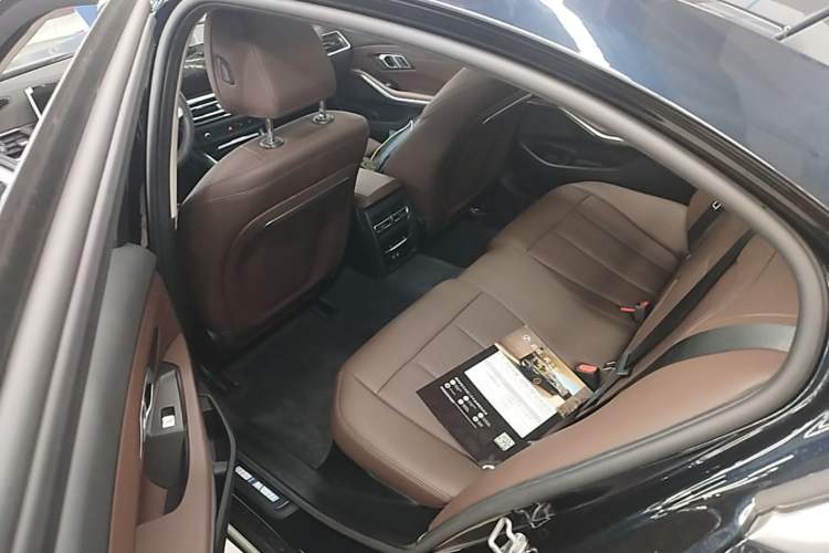 Used BMW 3 Series 2024 325Li M Sport Package Left Rear Seat