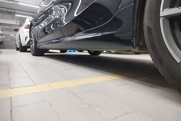 Used BMW 3 Series 2024 325Li M Sport Package Left Side Sill