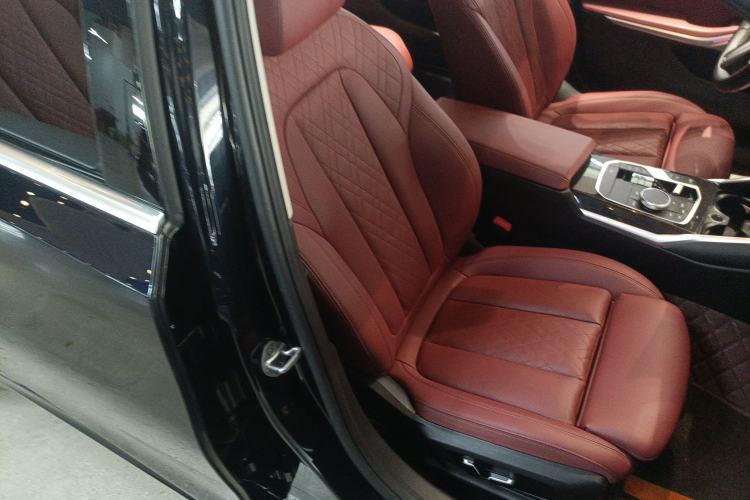 Used BMW 3 Series 2024 325Li M Sport Package Right Front Seat