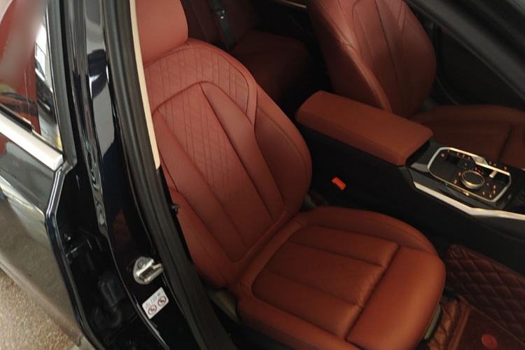 Used BMW 3 Series 2024 325Li M Sport Package Right Front Seat