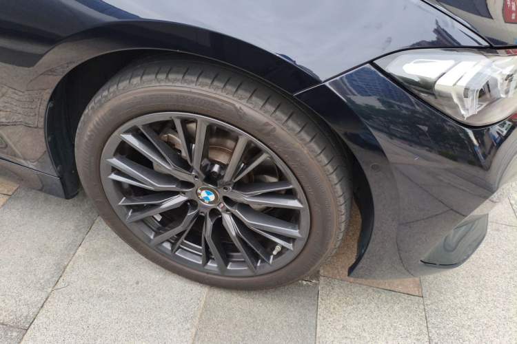 Used BMW 3 Series 2024 325Li M Sport Night Edition Package Right Front Wheel Hub