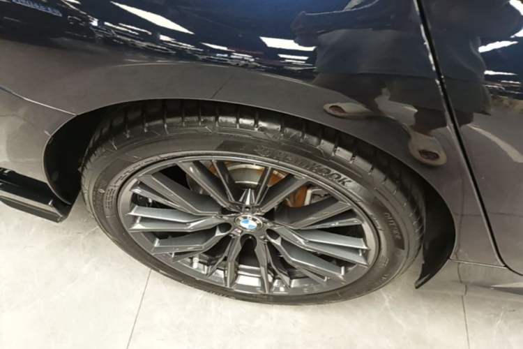 Used BMW 3 Series 2024 325Li M Sport Night Edition Package Right Rear Wheel Hub