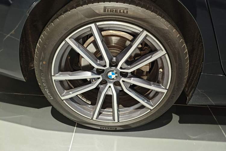 Used BMW 3 Series 2024 325Li M Sport Package Right Rear Wheel Hub
